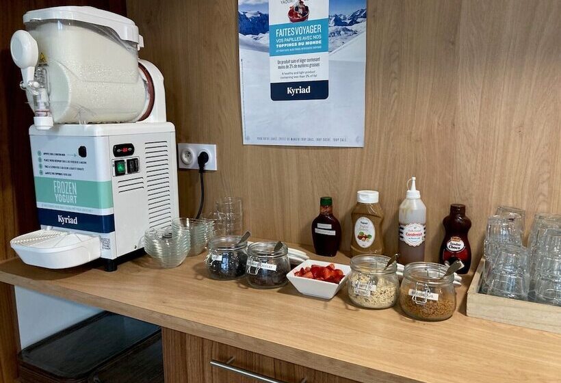 בית מלון כפרי Kyriad Dol De Bretagne