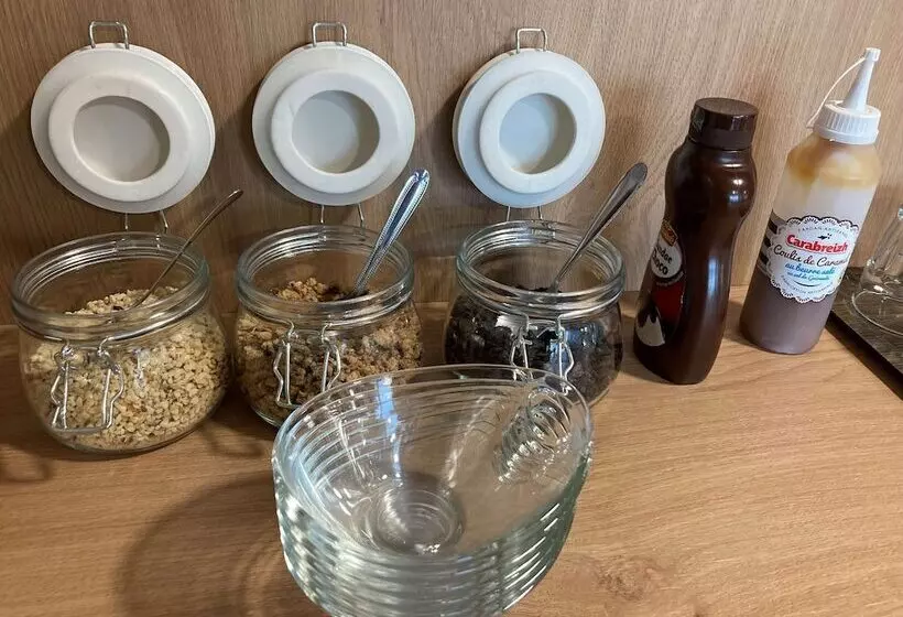 ホテル Kyriad Dol De Bretagne