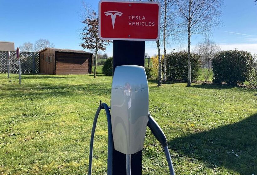 בית מלון כפרי Kyriad Dol De Bretagne