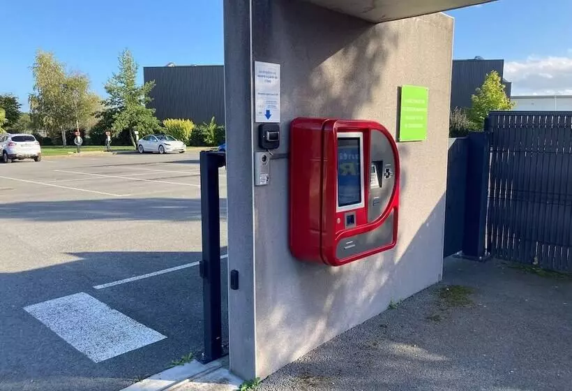 ホテル Kyriad Dol De Bretagne