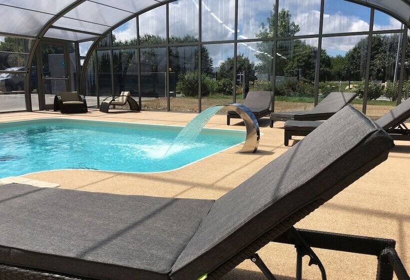 בית מלון כפרי Kyriad Dol De Bretagne