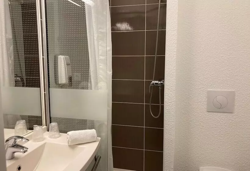 ホテル Kyriad Dol De Bretagne