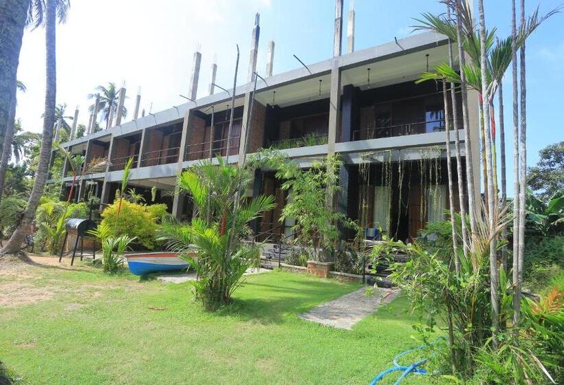 Отель Riverrina