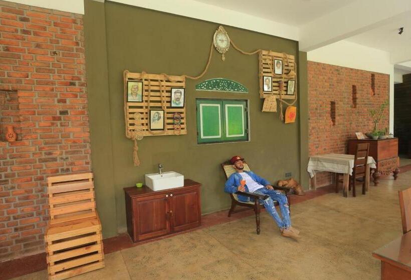 Отель Riverrina