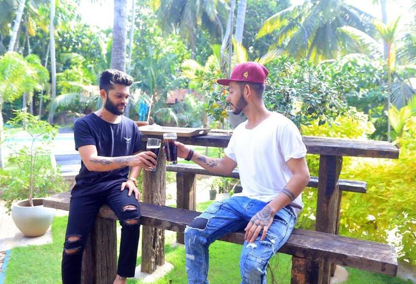 Отель Riverrina