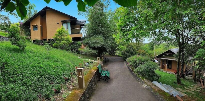 Hotel Tea Terrain Resorts & Spa