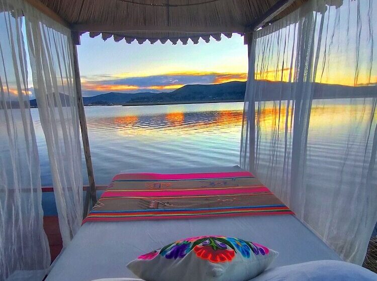 ホテル Titicaca Origins Perú