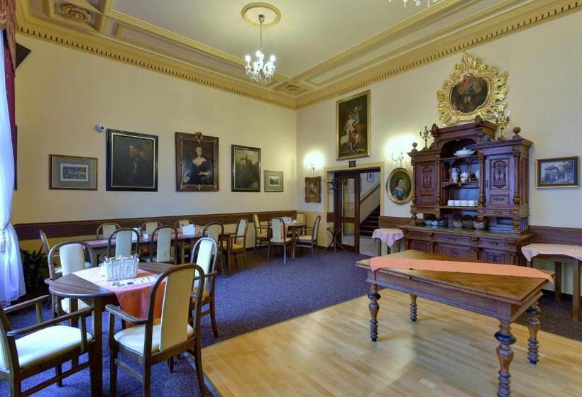 هتل U Bílého Koně