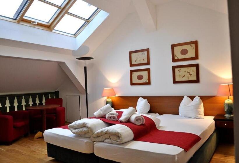 هتل U Bílého Koně