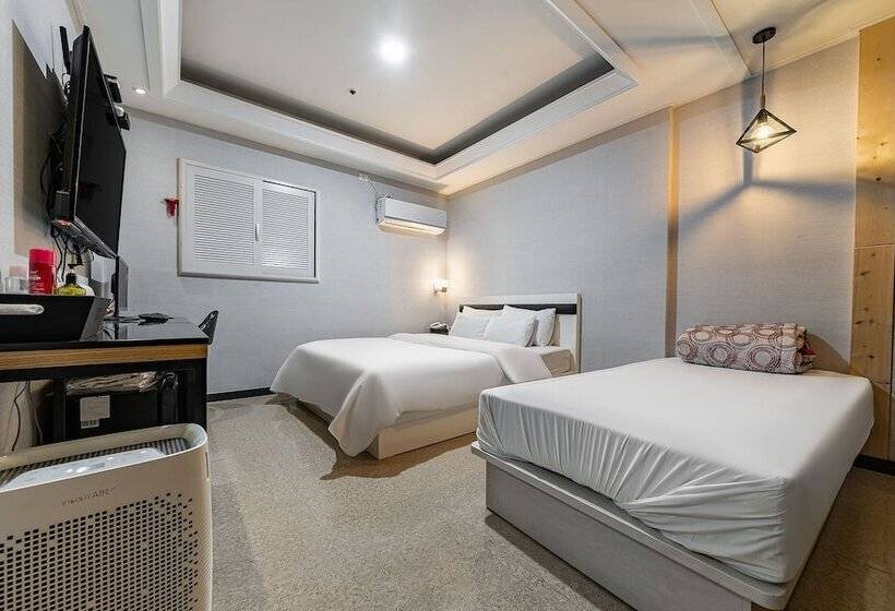 מוטל Ansan 2 Night