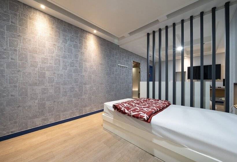 מוטל Ansan 2 Night