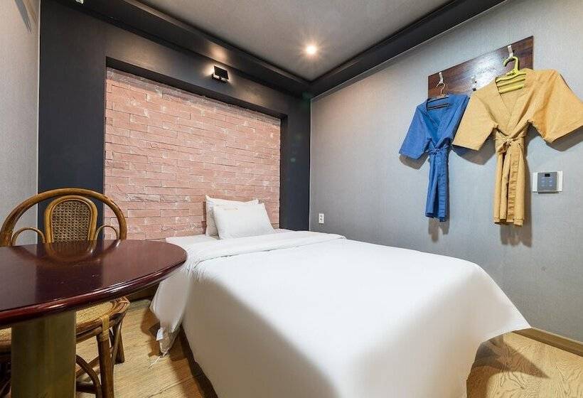 Motel Cheongju Crystal