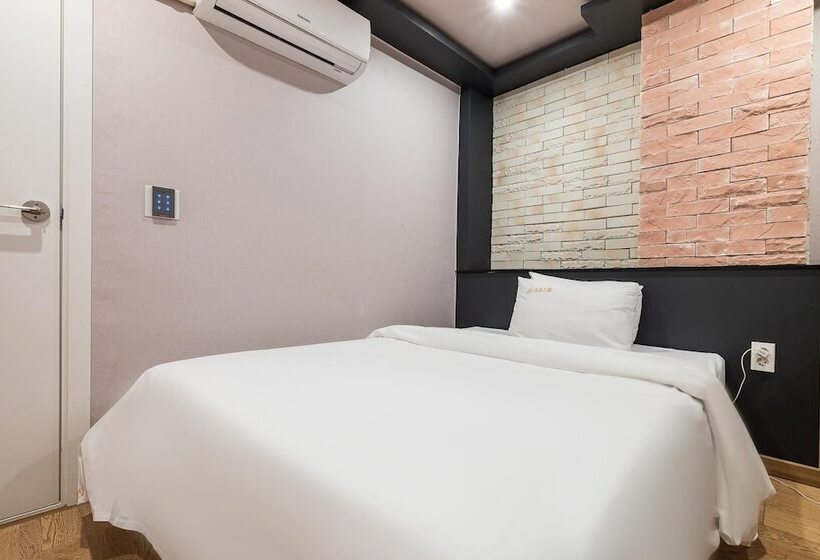 Motel Cheongju Crystal