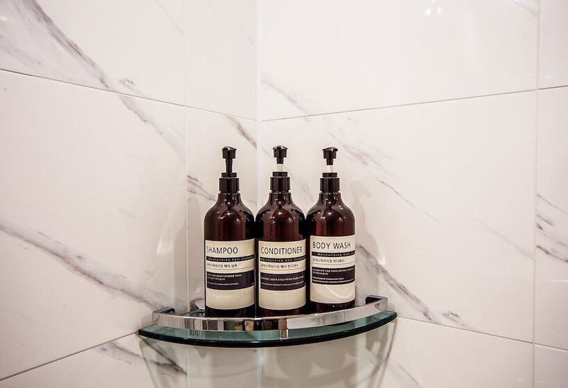 Motel Jinju Hotel Servi