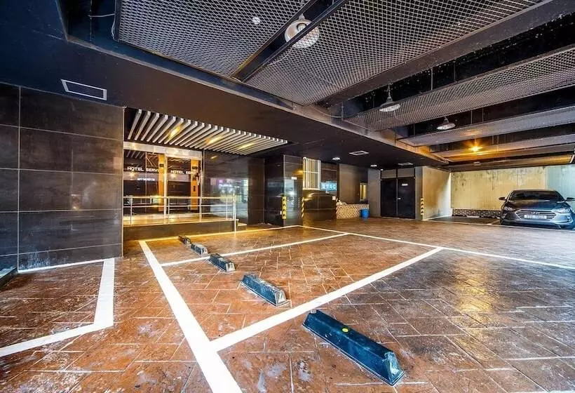 مُتل Jinju Hotel Servi