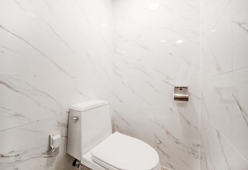 Motel Jinju Hotel Servi