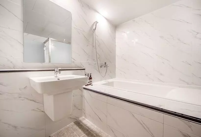 مُتل Jinju Hotel Servi
