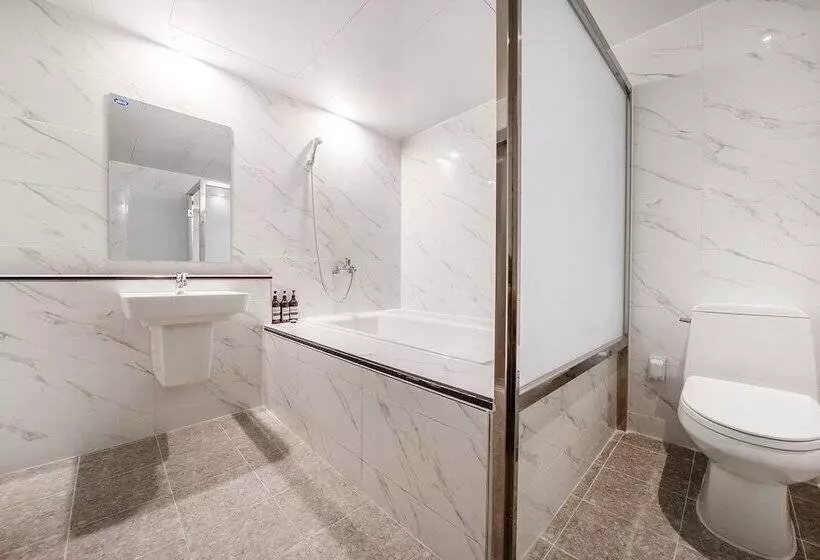 مُتل Jinju Hotel Servi