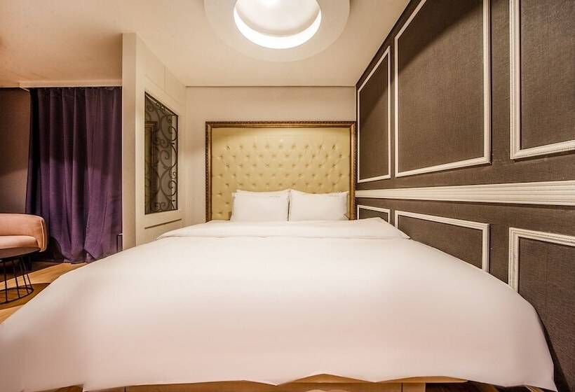 Motel Jinju Hotel Servi