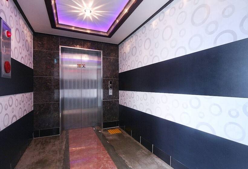 Motel Tongyeong Rock