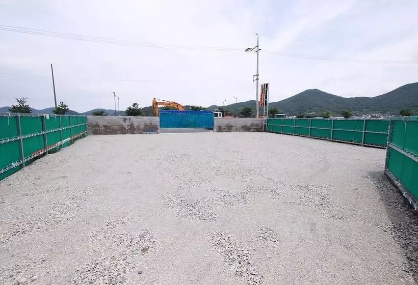 مُتل Tongyeong Rock