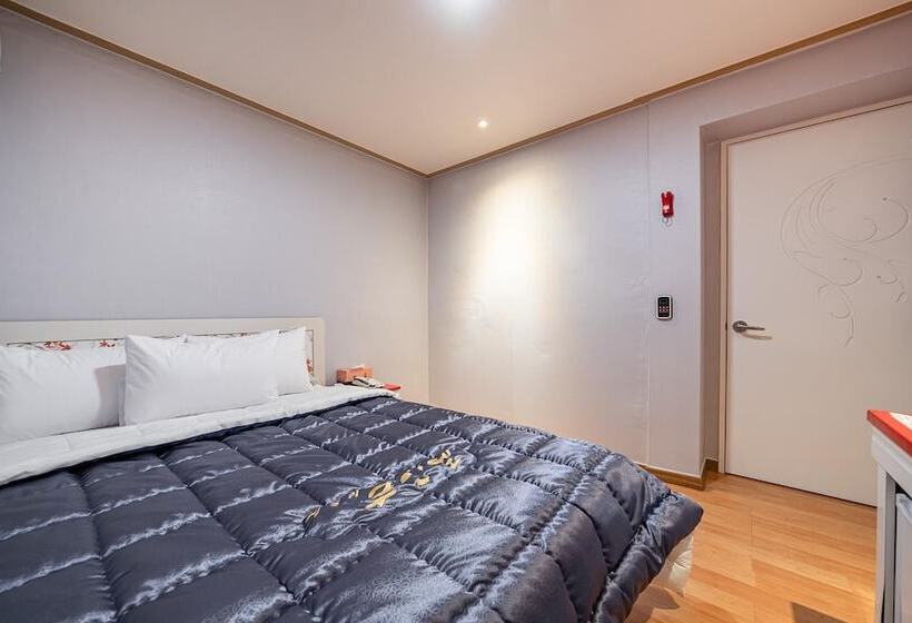 Paju Sicily Self Check In Motel