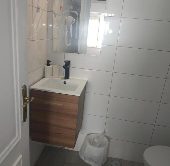 پانسیون Lacus Ocean Guesthouse