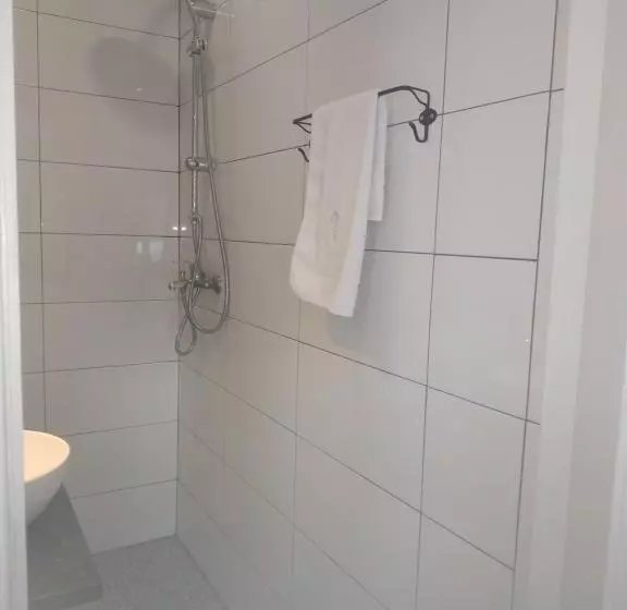 پانسیون Lacus Ocean Guesthouse