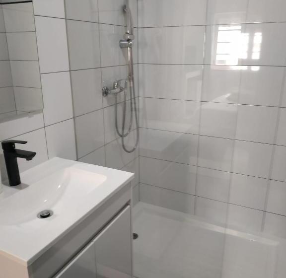 پانسیون Lacus Ocean Guesthouse