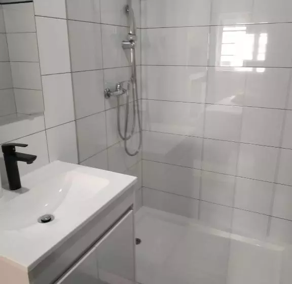 پانسیون Lacus Ocean Guesthouse