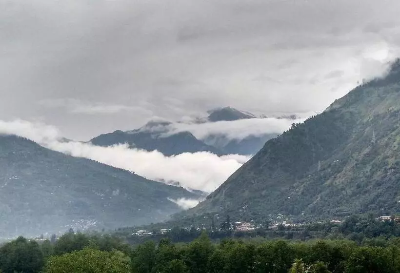 Snow Resort Manali