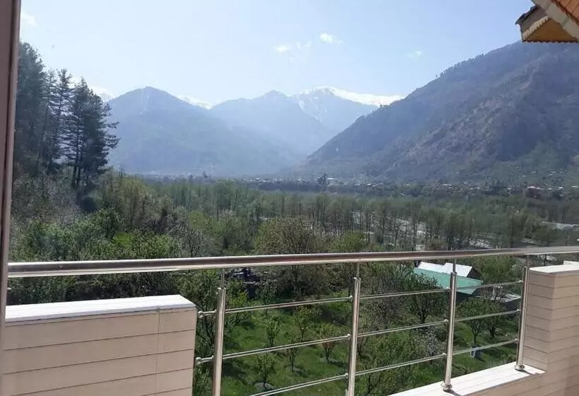 Snow Resort Manali