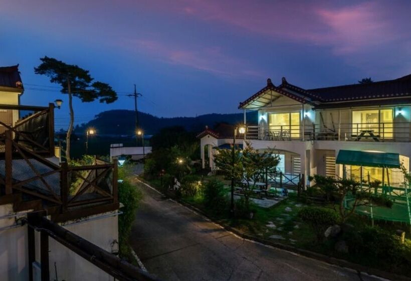 Taean Jm Village Pension