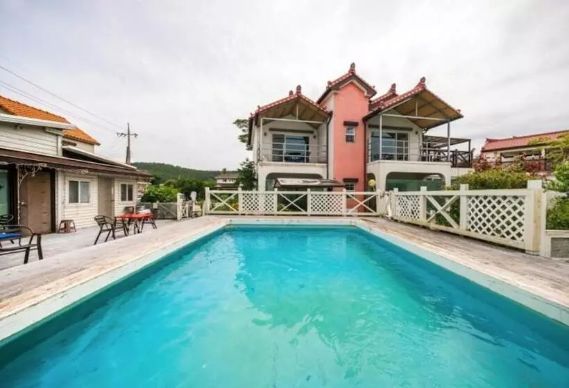 Taean Jm Village Pension