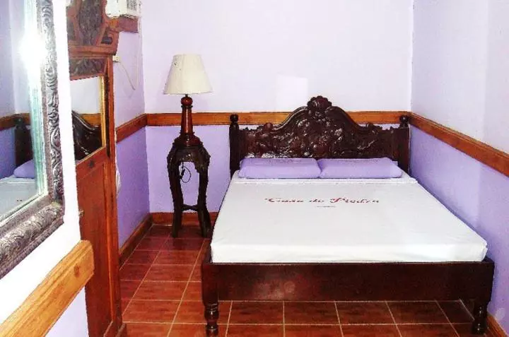 ユースホステル Small Room In Casa De Piedra Pension House