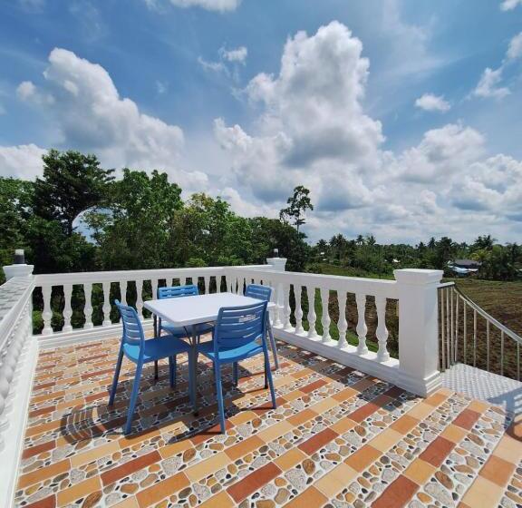 Bed and Breakfast Joe S Castle