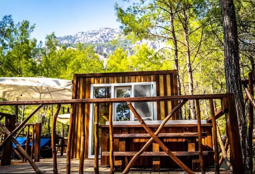 Aamiaismajoitus (B&B) Pydnai_village
