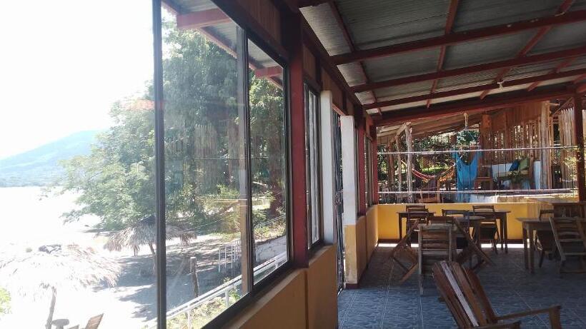 Hostal Miraflores B&b