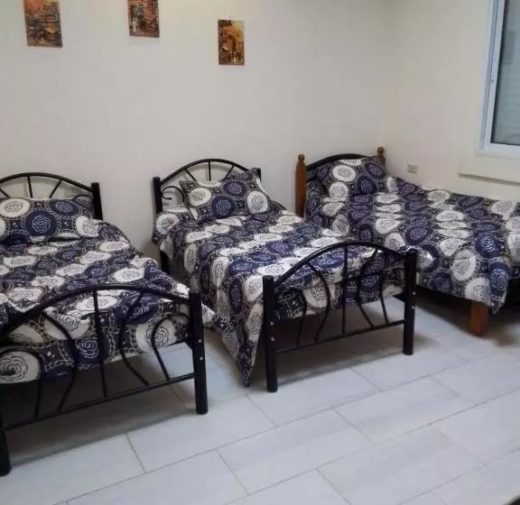 ホテル الشاليه الملوكي للاستسفار 0792300352