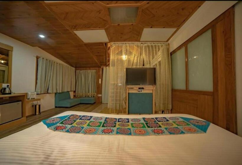 Hotel Aman The Lake Side