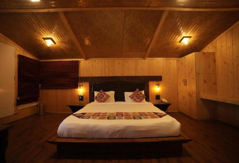 Hotel Aman The Lake Side