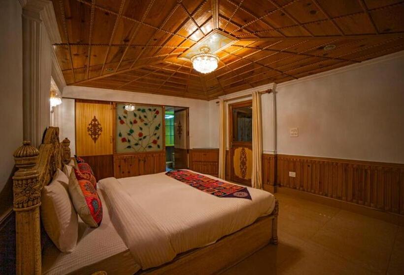 Hotel Aman The Lake Side