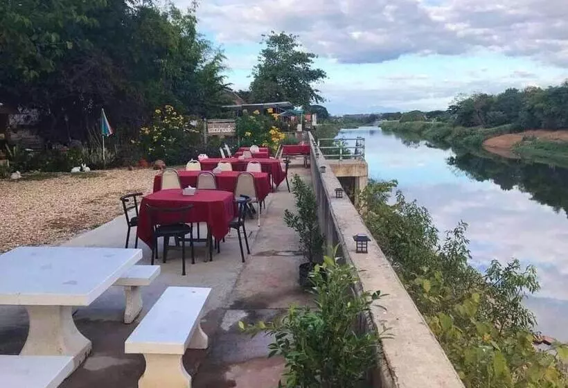 Hotelli Good View Nan Restaurant &