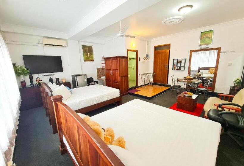 호텔 Hambantota Beach