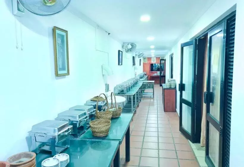 ホテル Hambantota Beach