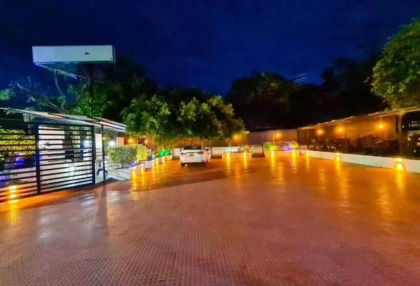 ホテル Hambantota Beach