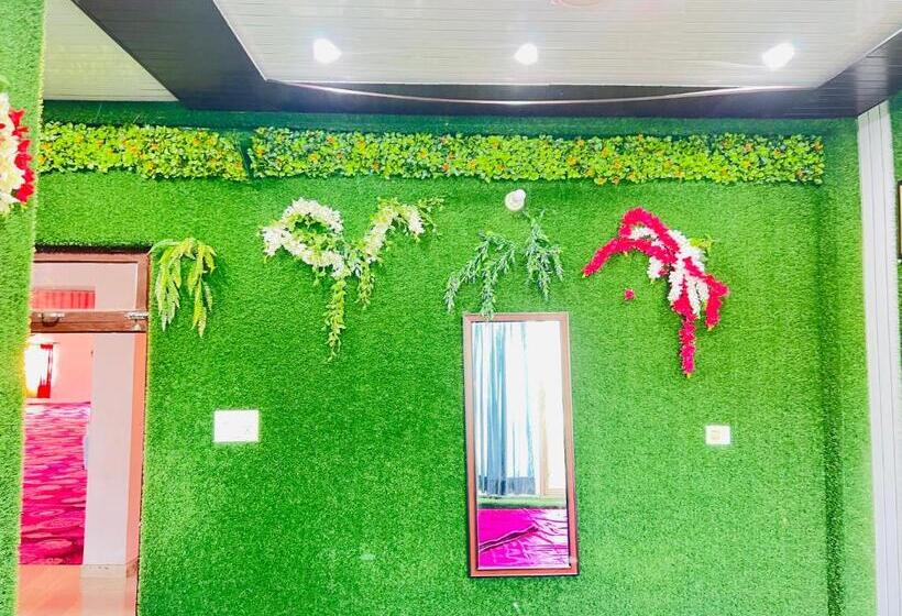 Отель Kalash Garden