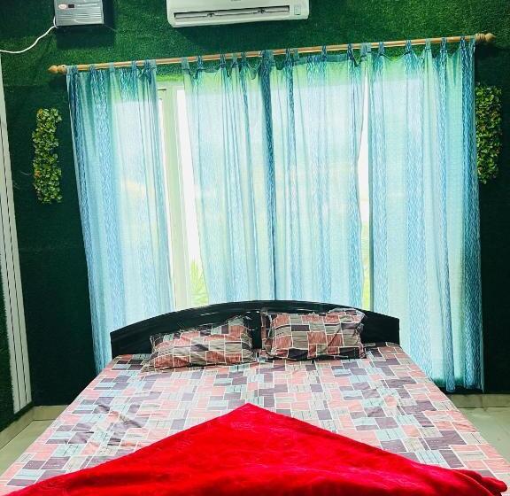 Отель Kalash Garden