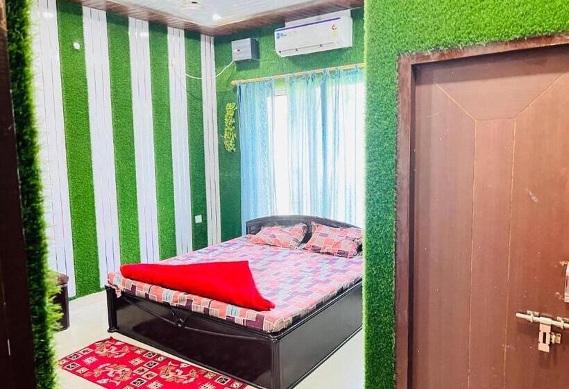 Отель Kalash Garden