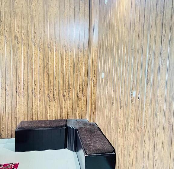 Отель Kalash Garden